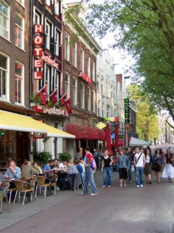Budget Hotel Thorbecke Ámsterdam